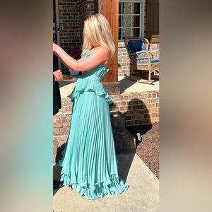 size 7 “speechless” dress worn once